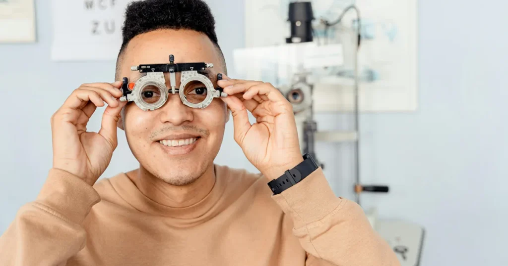 Itching in eyes due to specs