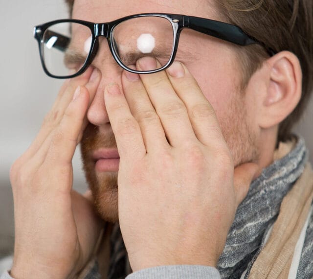 Itching in eyes due to specs